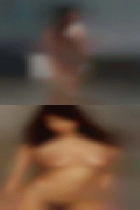 I adore women sucking pussy.